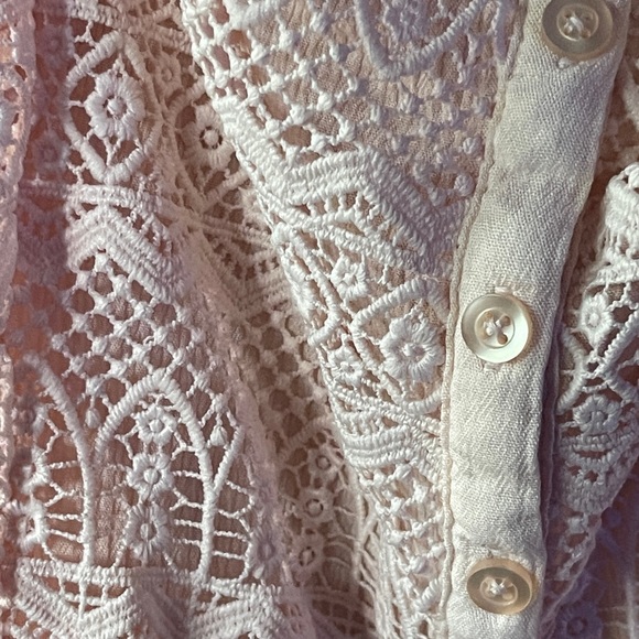 Torrid 3x button and lace detailed tank - Picture 5 of 10